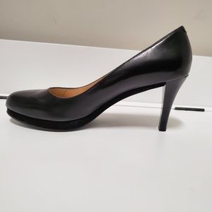 Nine West Black Genuine Leather Pumps 9M